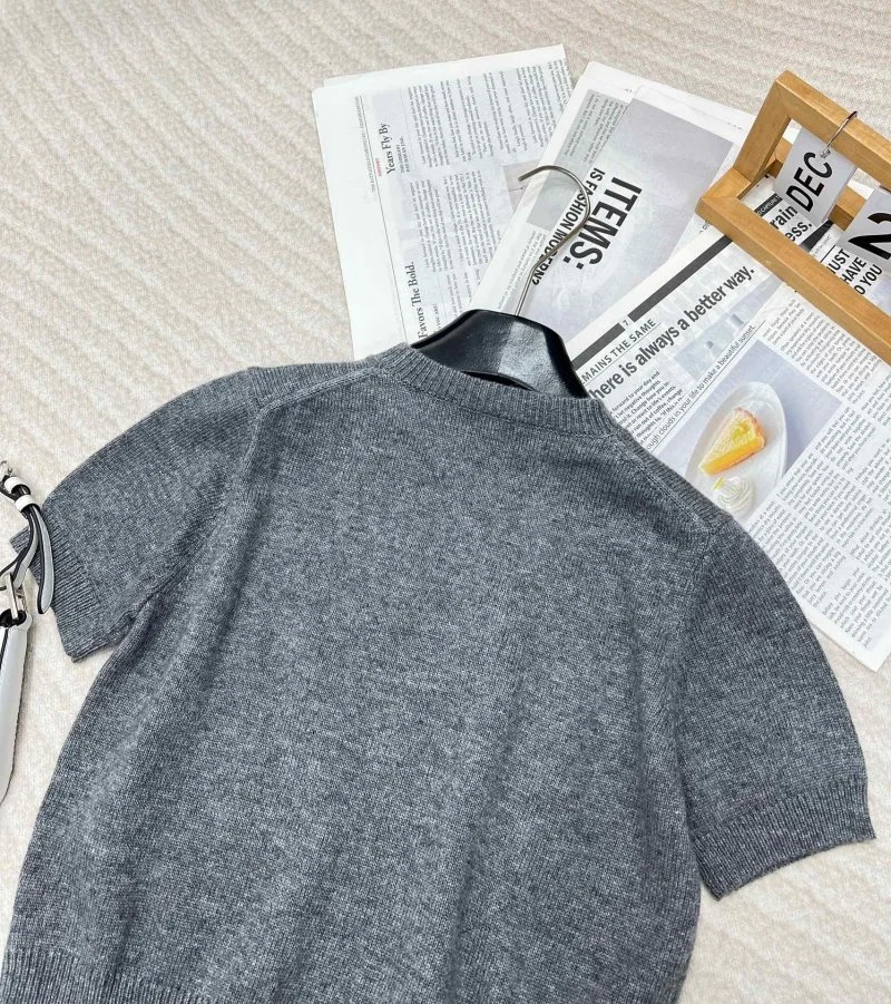 Prada T-Shirts GoAnywhere 165713