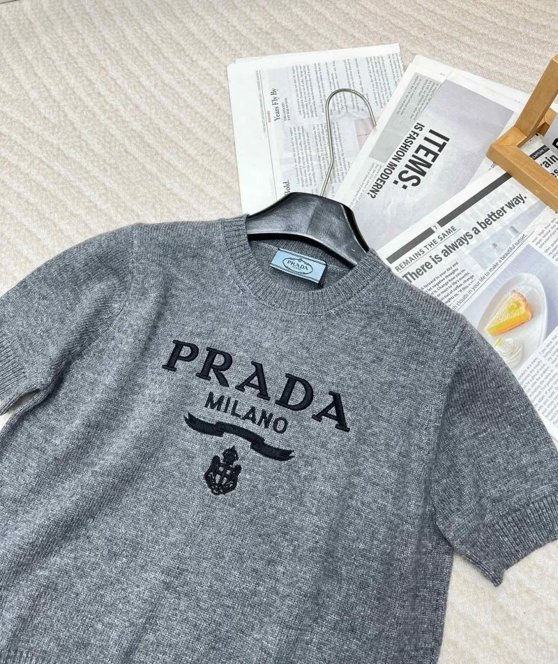 Prada T-Shirts GoAnywhere 165713