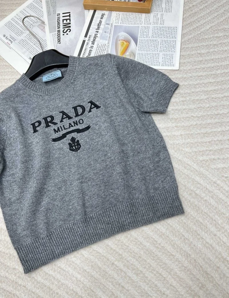 Prada T-Shirts GoAnywhere 165713