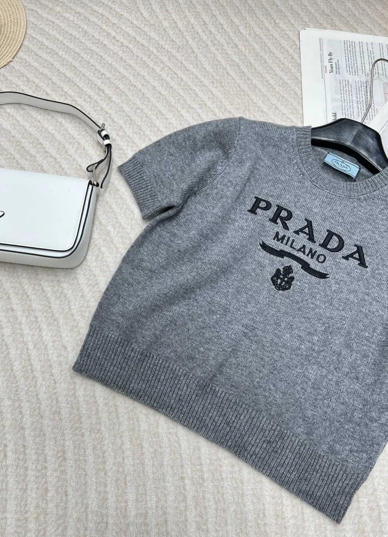 Prada T-Shirts GoAnywhere 165713