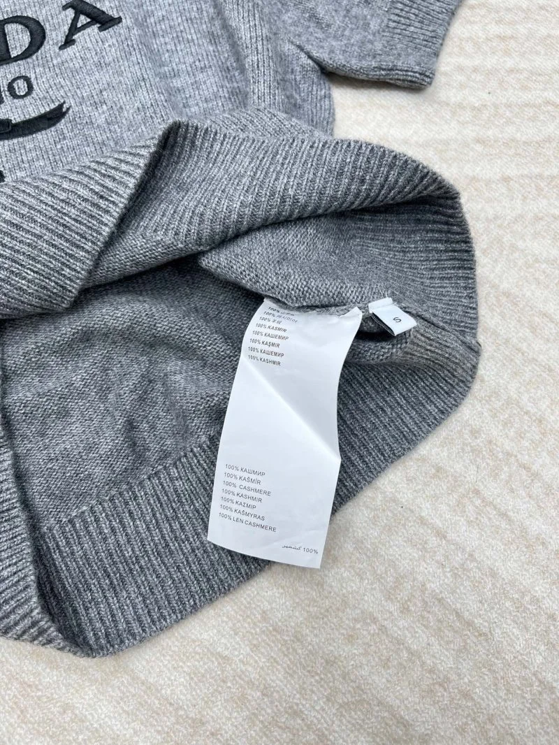 Prada T-Shirts GoAnywhere 165713