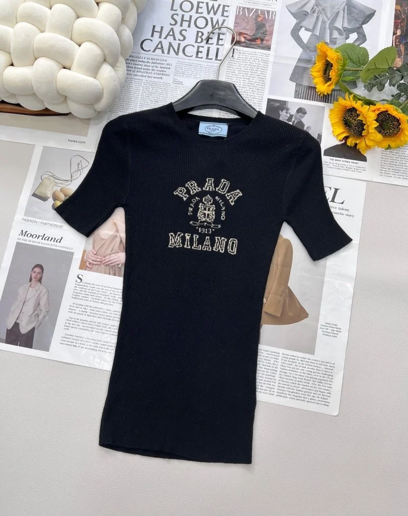 Modern Prada T-Shirts 165710