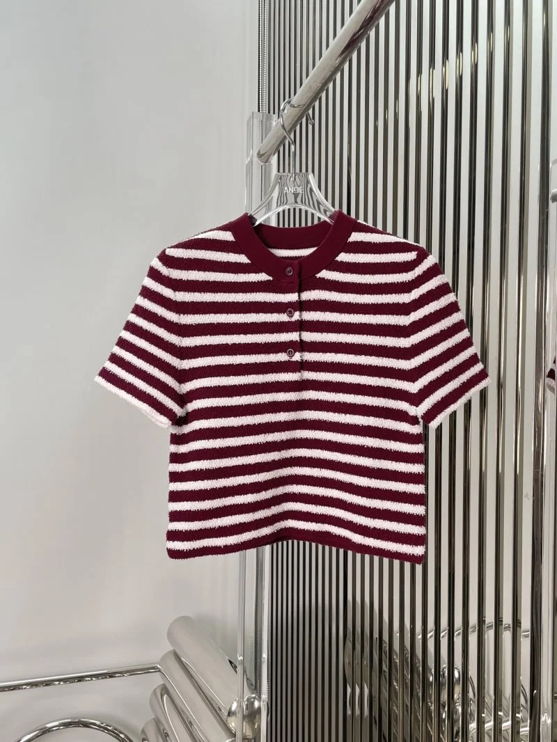 Bold Prada T-Shirts 165709