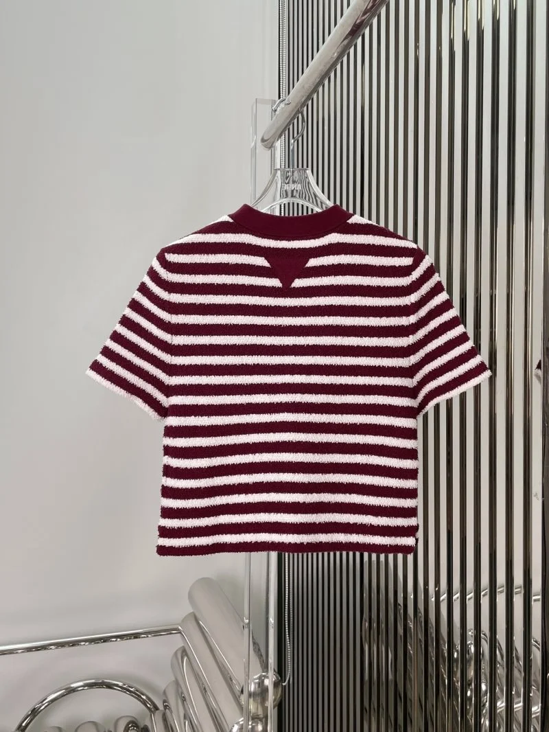 Bold Prada T-Shirts 165709