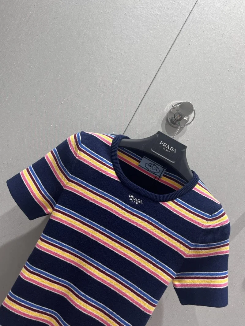 Contemporary Prada T-Shirts 165752