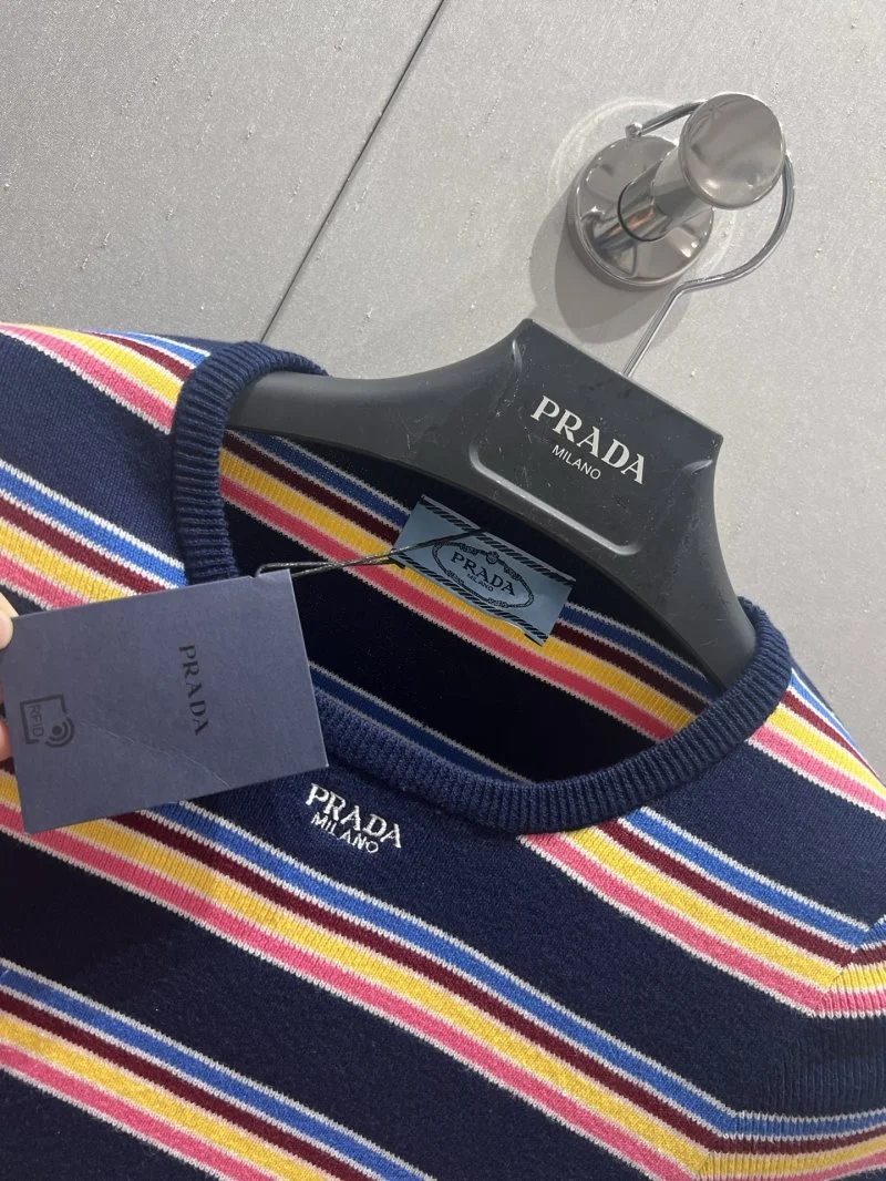Contemporary Prada T-Shirts 165752