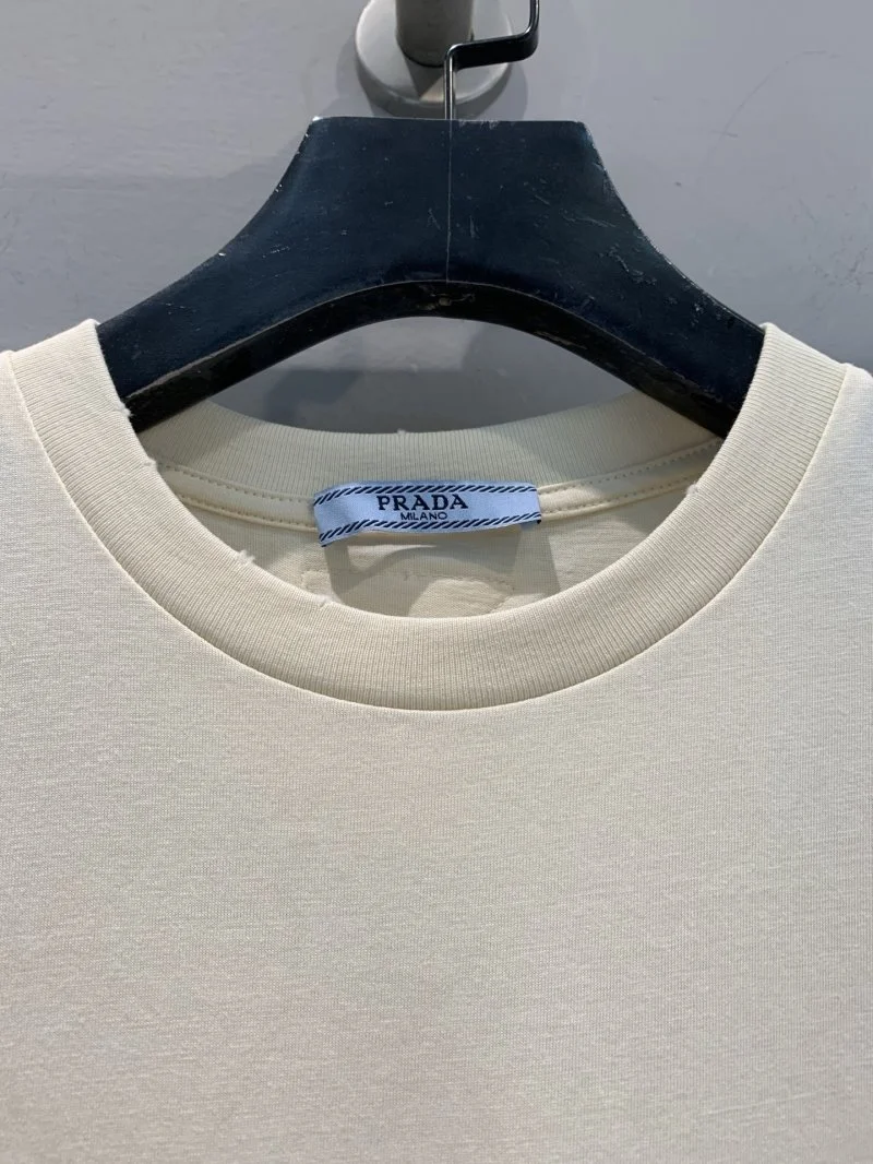 Prada T-Shirts WellDesigned 165705