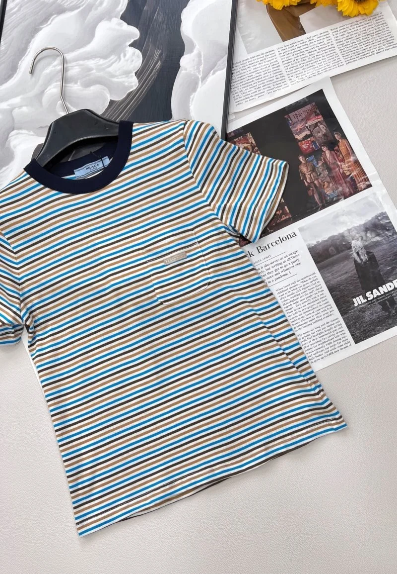 Trendsetting Prada T-Shirts 165734
