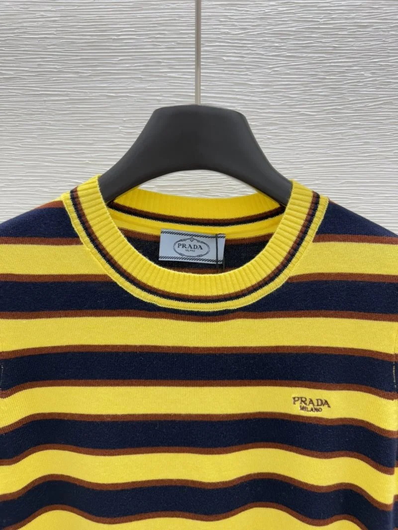 Prada T-Shirts Snug 165732