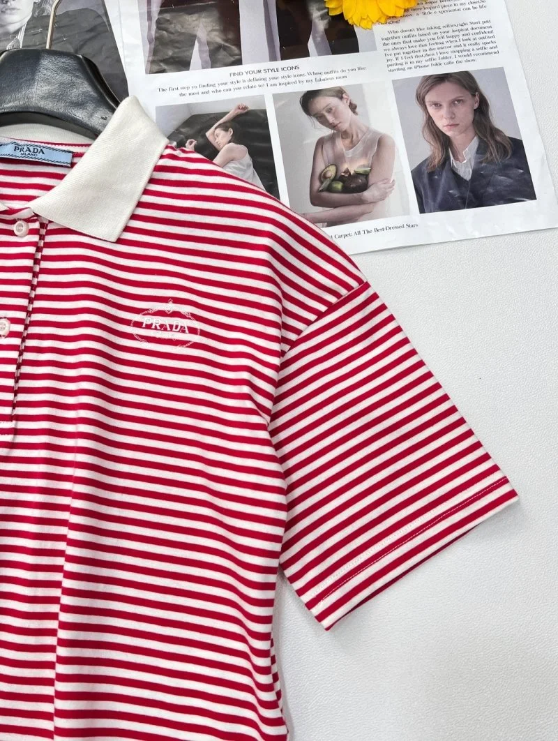 Prada T-Shirts Chic 165656