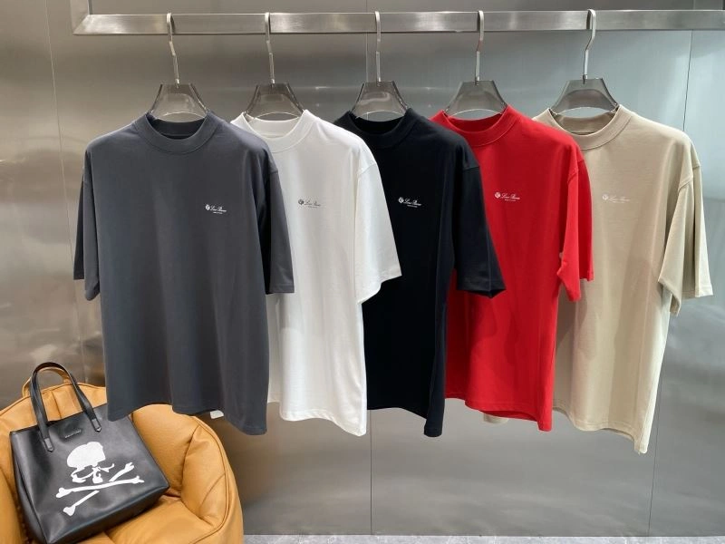 ComfortFit Prada T-Shirts 169355