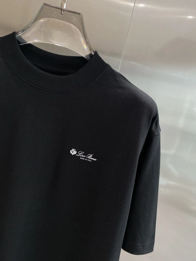 Elegant Prada T-Shirts 169351