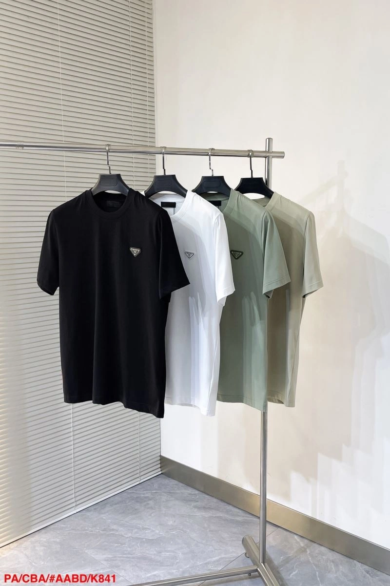 Prada T-Shirts Comfortable 169354