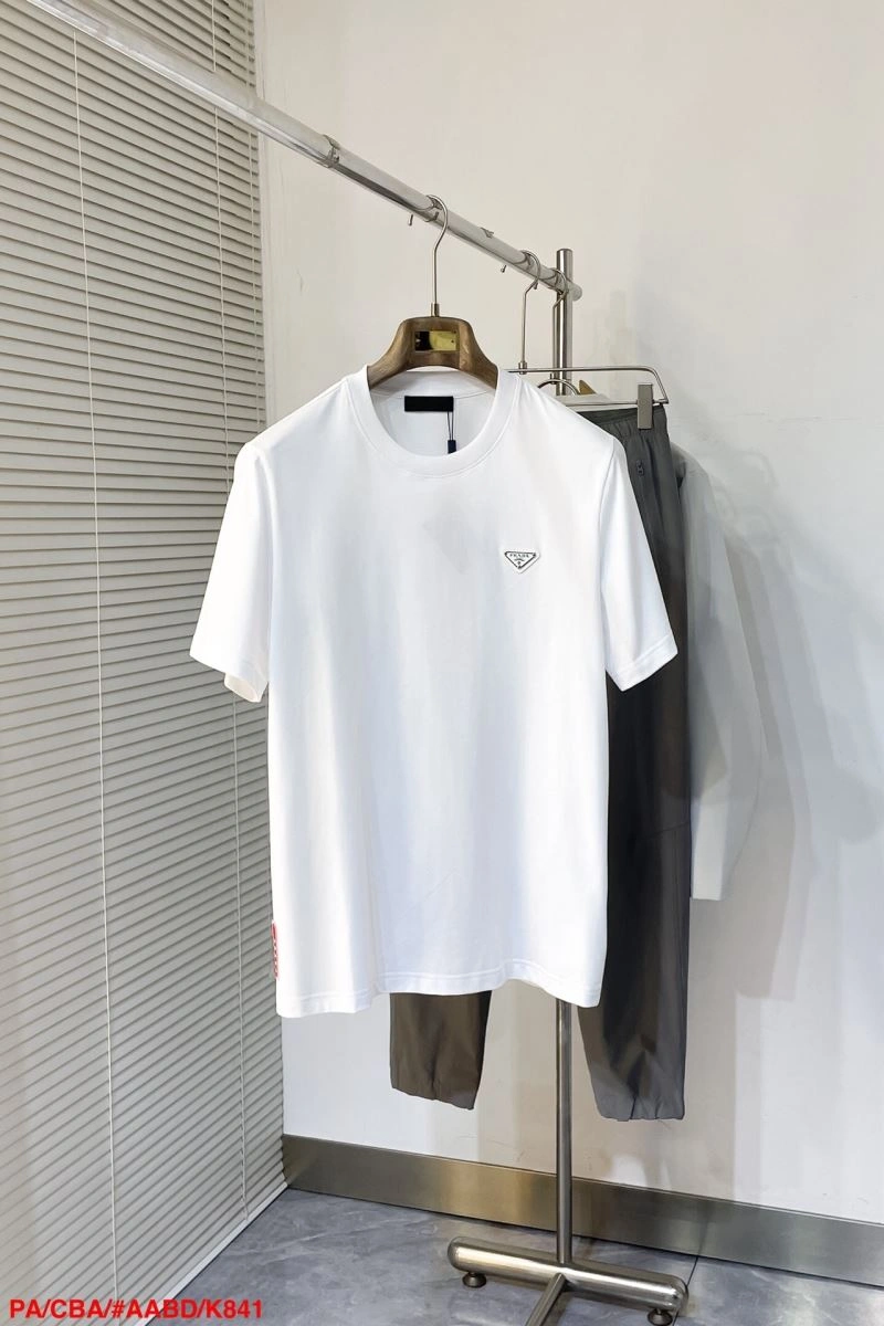 Prada T-Shirts Comfortable 169354