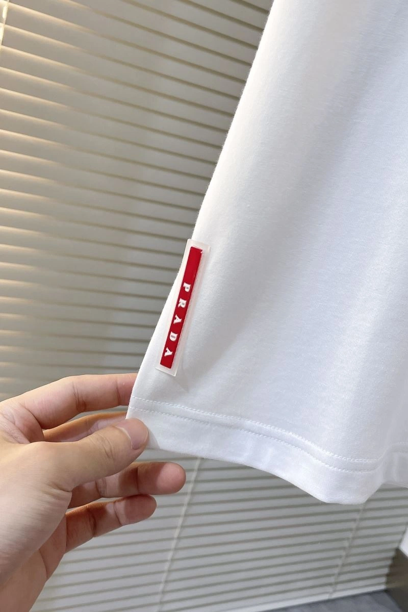 Prada T-Shirts Comfortable 169354