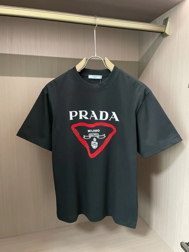 Upgraded Prada T-Shirts 169333