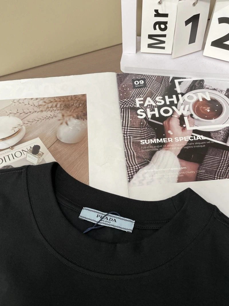 Upgraded Prada T-Shirts 169333