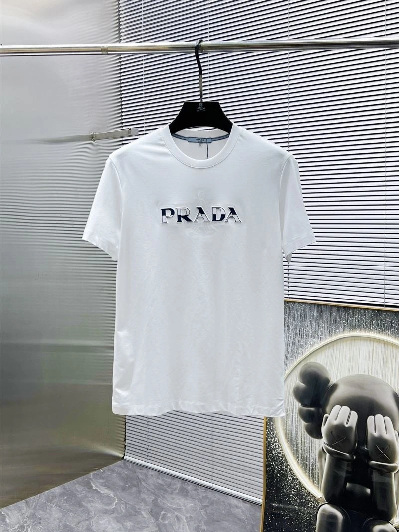 Prada T-Shirts Chic 169324