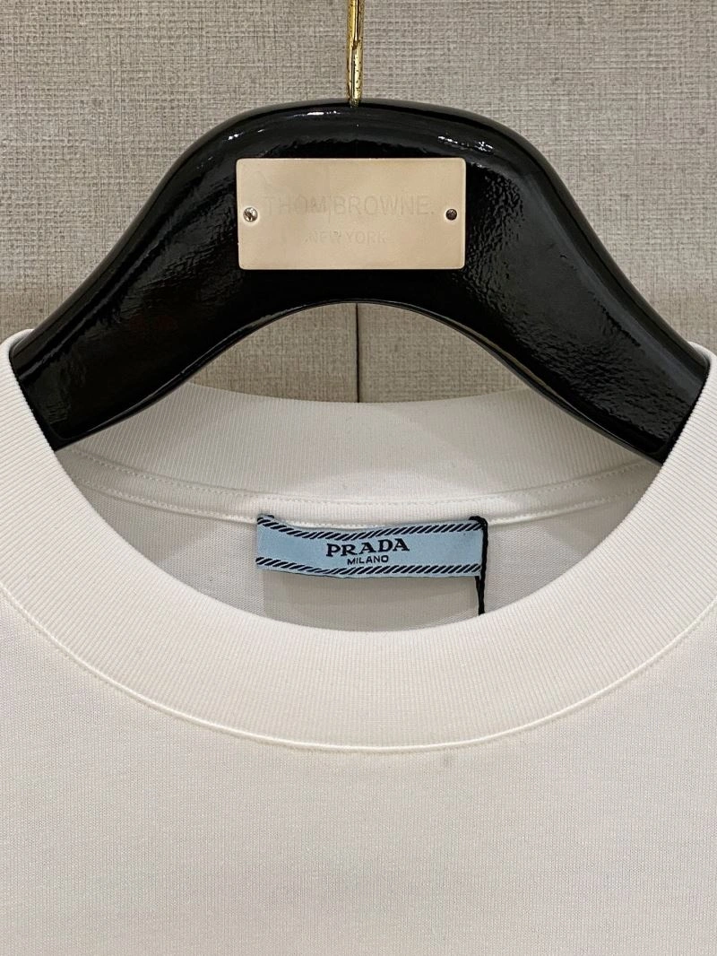 Resilient Prada T-Shirts 169325