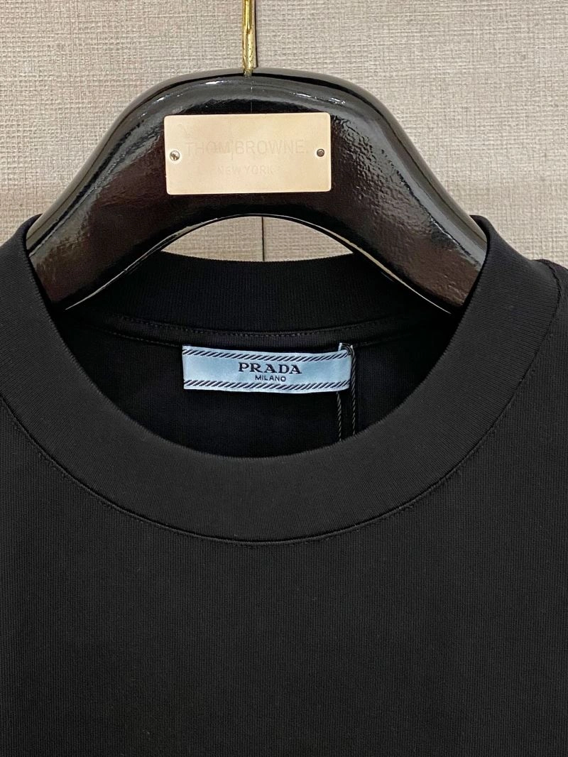 Comfortable Prada T-Shirts 169331