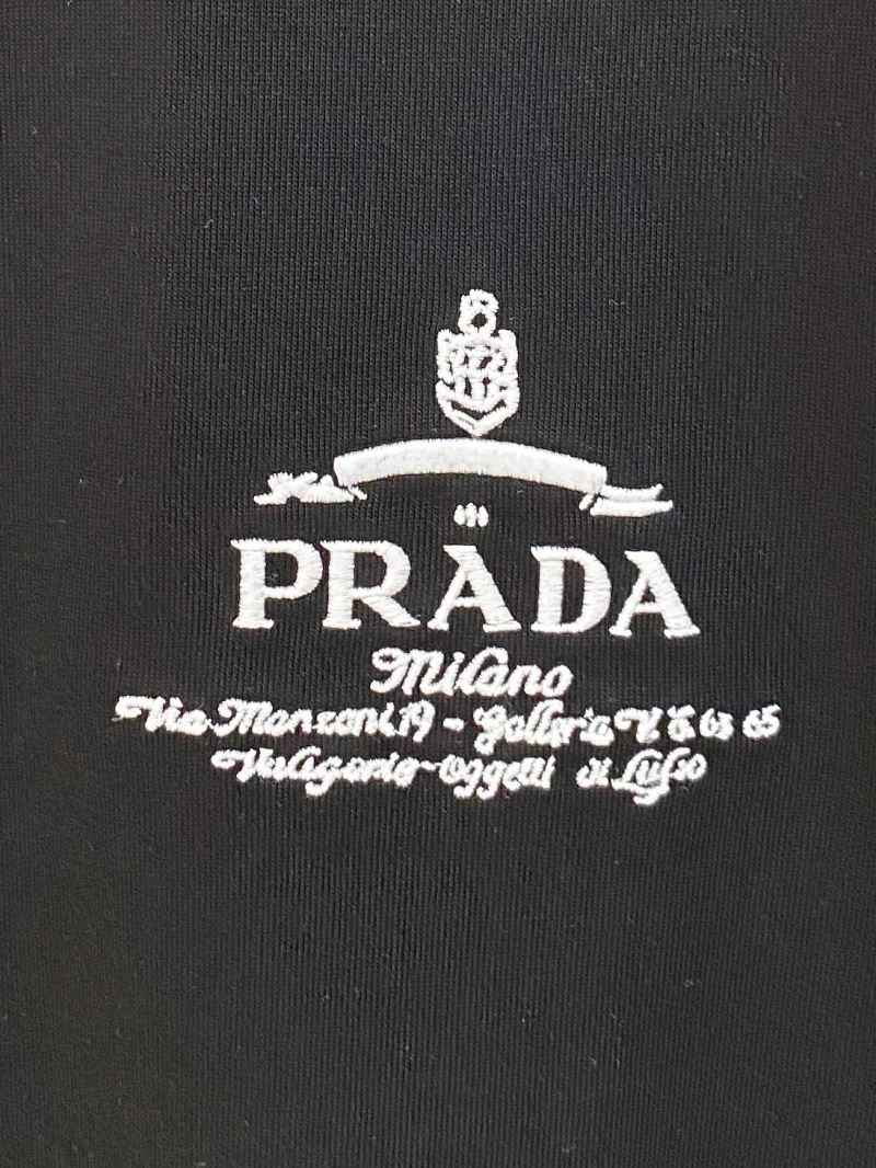 Comfortable Prada T-Shirts 169331