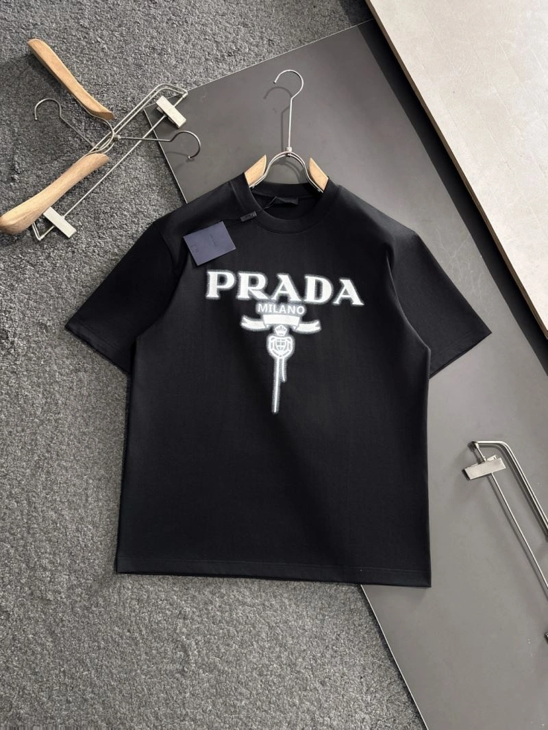 Snug Prada T-Shirts 169327