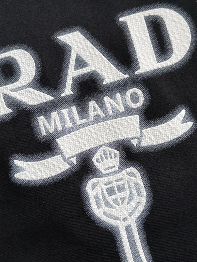 Snug Prada T-Shirts 169327