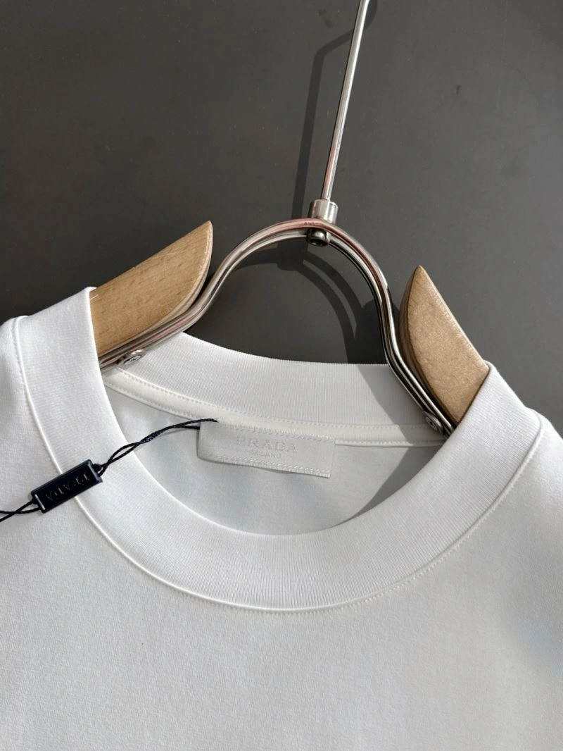 Prada T-Shirts Breathable 169316