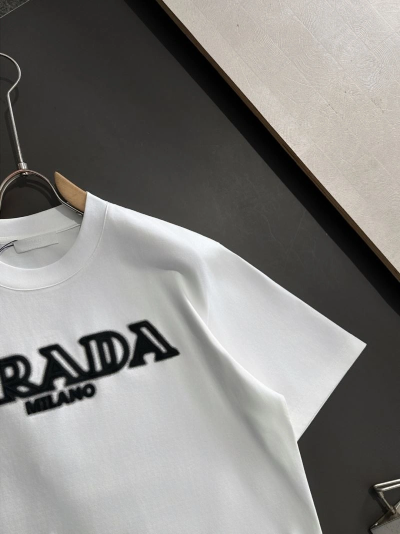 Prada T-Shirts Breathable 169316