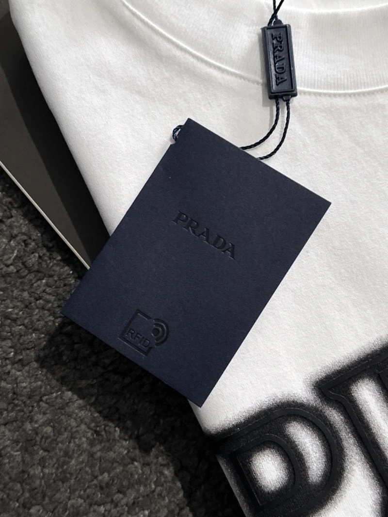 Prada T-Shirts Breathable 169316