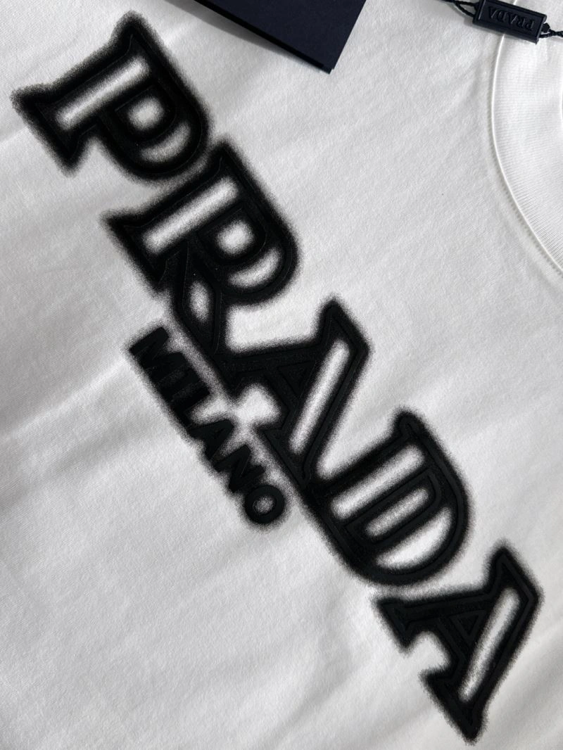 Prada T-Shirts Breathable 169316