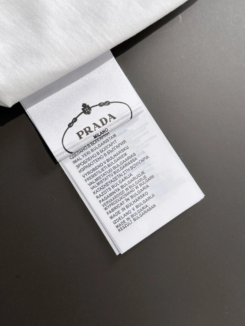 Prada T-Shirts Breathable 169316