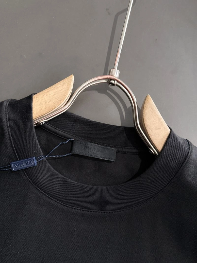 Prada T-Shirts GoAnywhere 169322