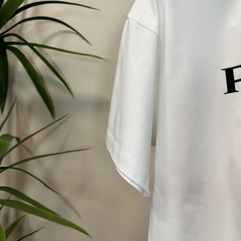 Prada T-Shirts Breathable 169341