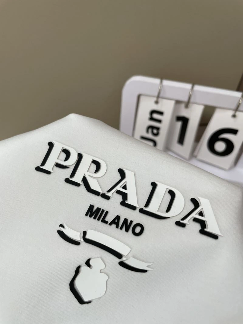 Prada T-Shirts Comfortable 169293