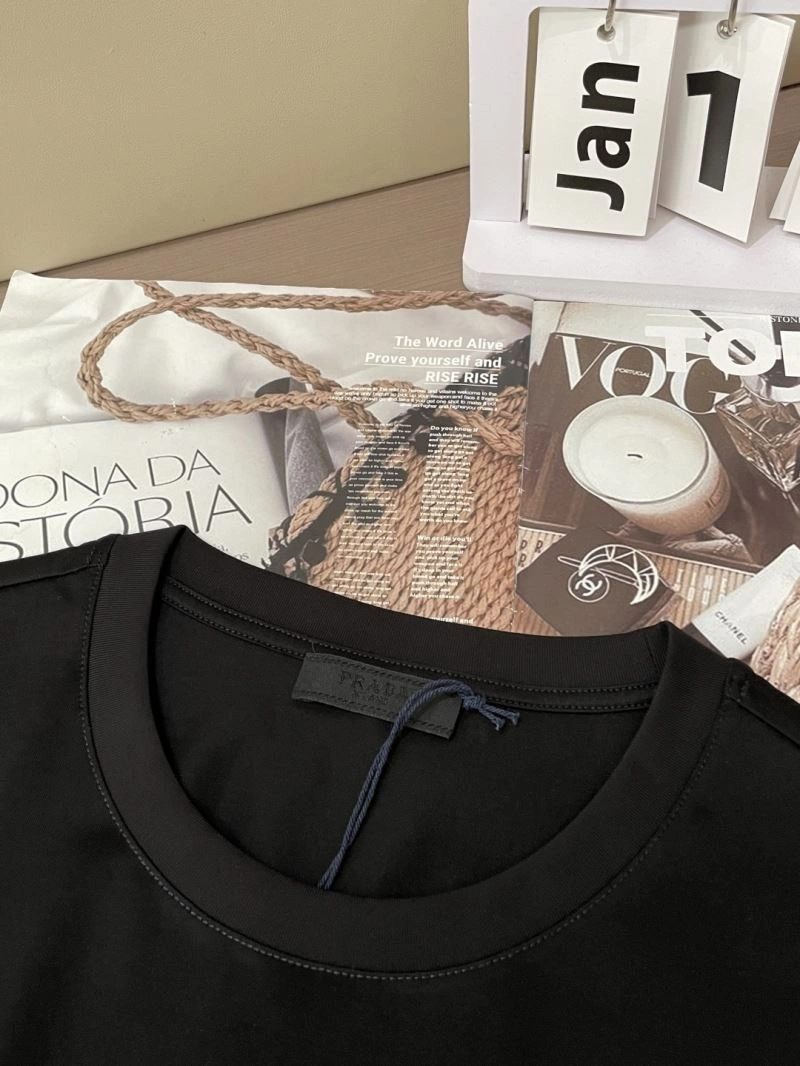 Prada T-Shirts Comfortable 169293