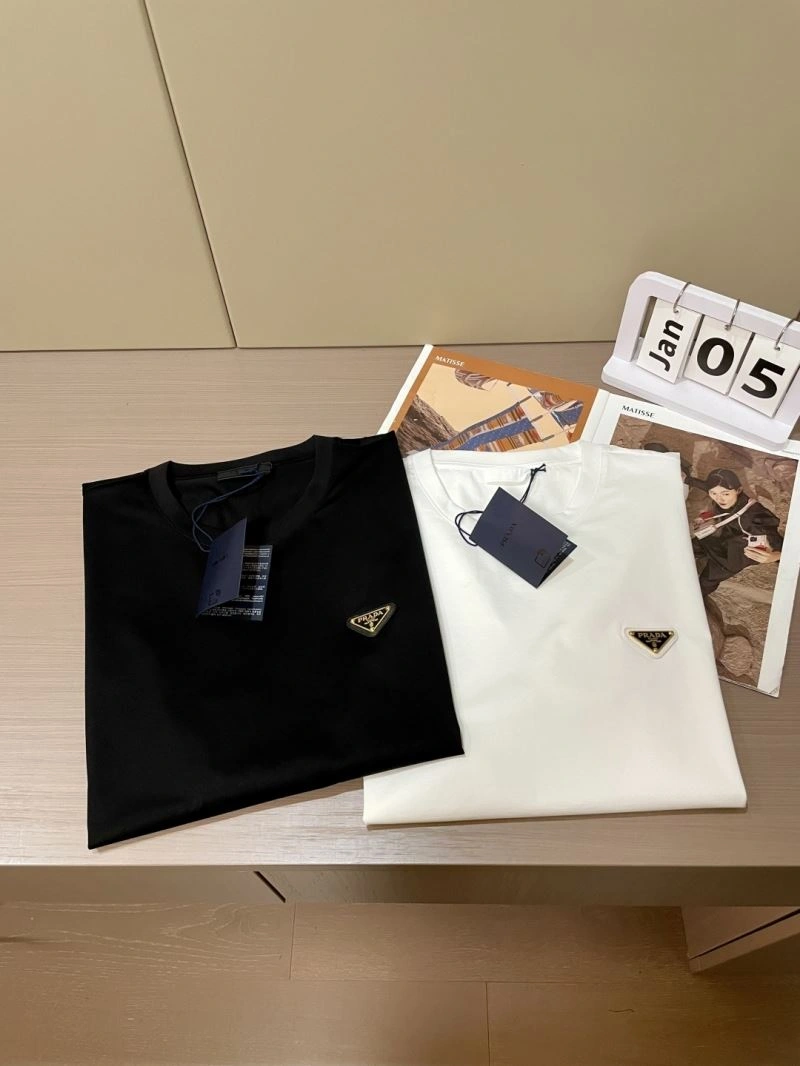 Prada T-Shirts Unique 169300