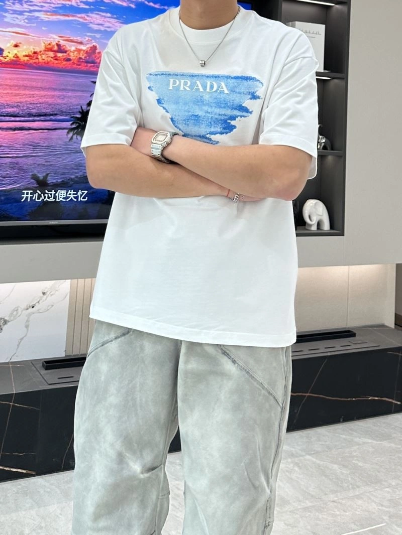 Prada T-Shirts Snug 169320