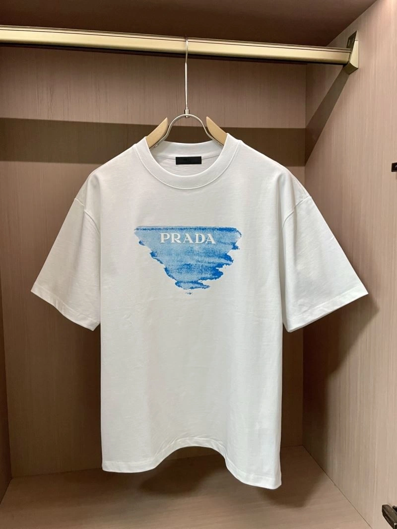 Prada T-Shirts Snug 169320