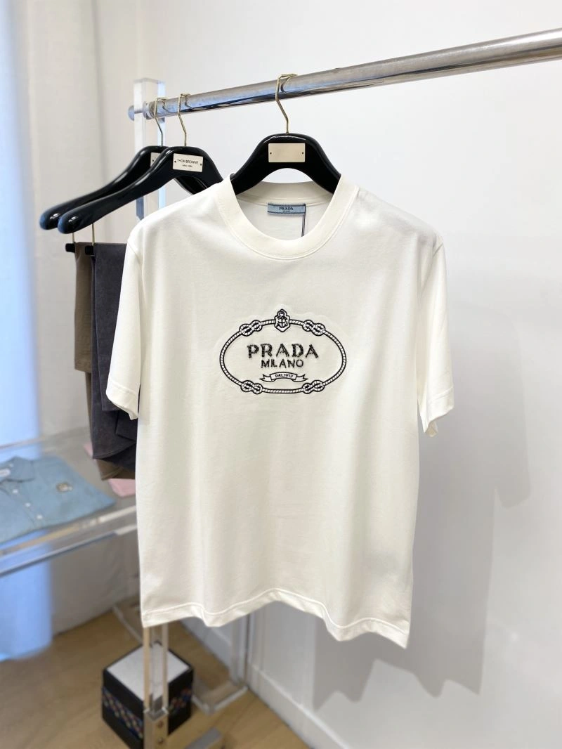 Trendsetting Prada T-Shirts 169296