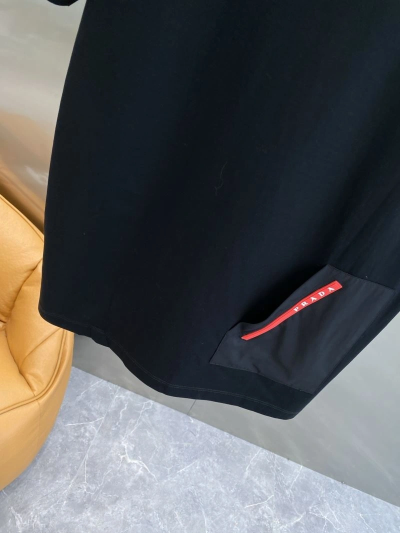 Prada T-Shirts Sleek 169264