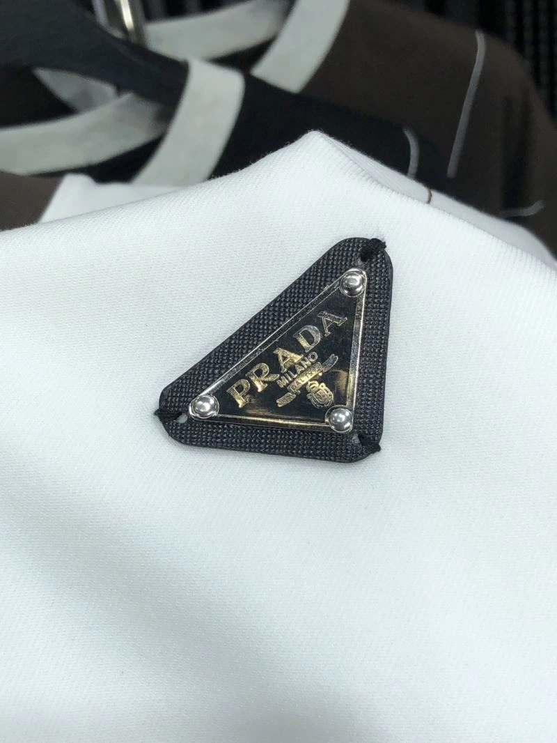 Fashionable Prada T-Shirts 169265