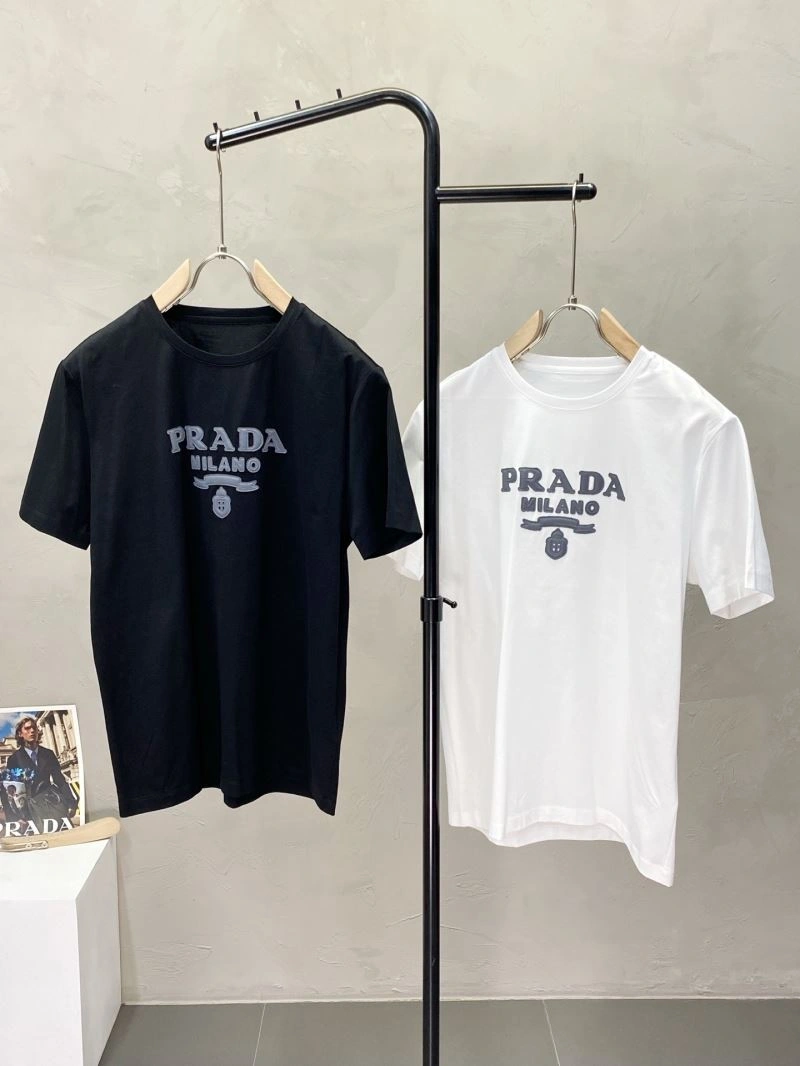 Prada T-Shirts Chic 169330