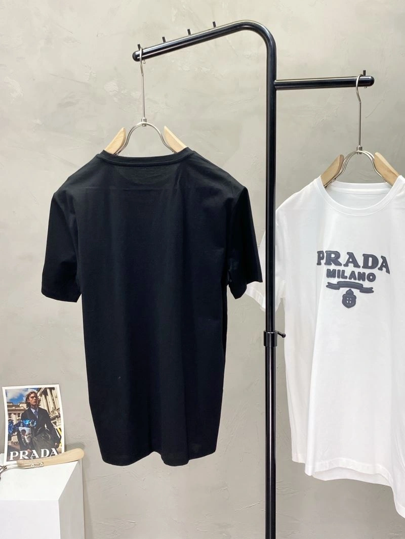 Prada T-Shirts Chic 169330