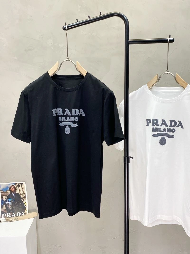 Prada T-Shirts Chic 169330
