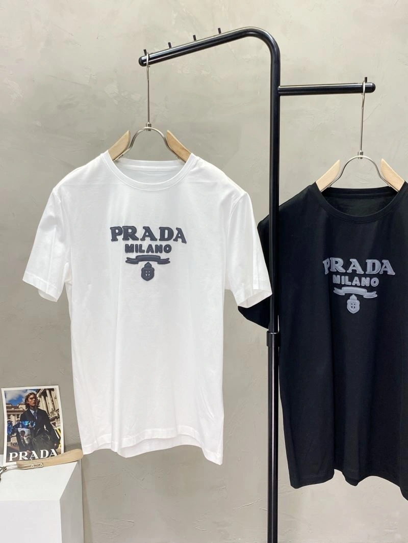 Prada T-Shirts Chic 169330
