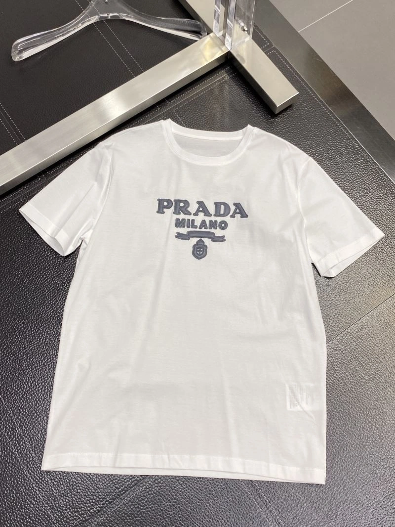 Prada T-Shirts Chic 169330