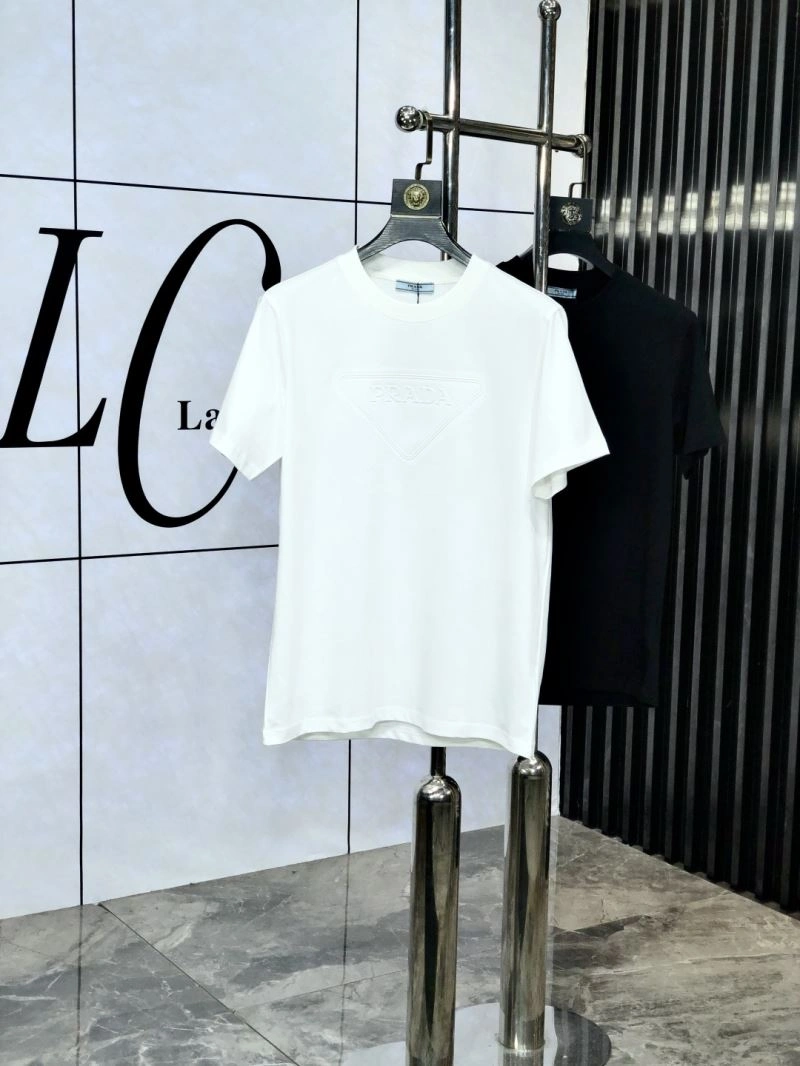 Classic Prada T-Shirts 169255