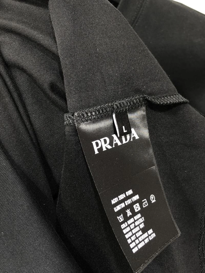 Classic Prada T-Shirts 169255