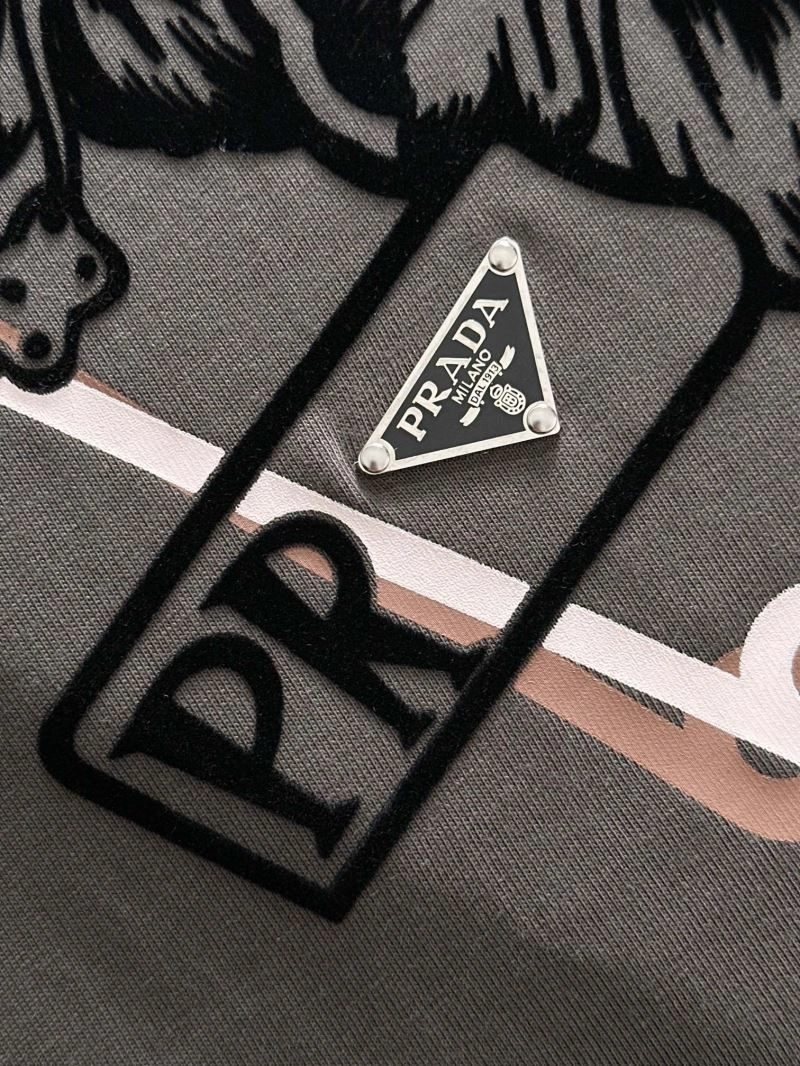 Classic Prada T-Shirts 169283